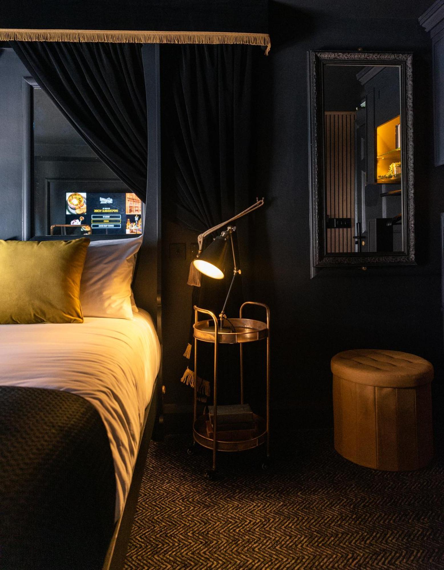 Impossible Motel Йорк Экстерьер фото